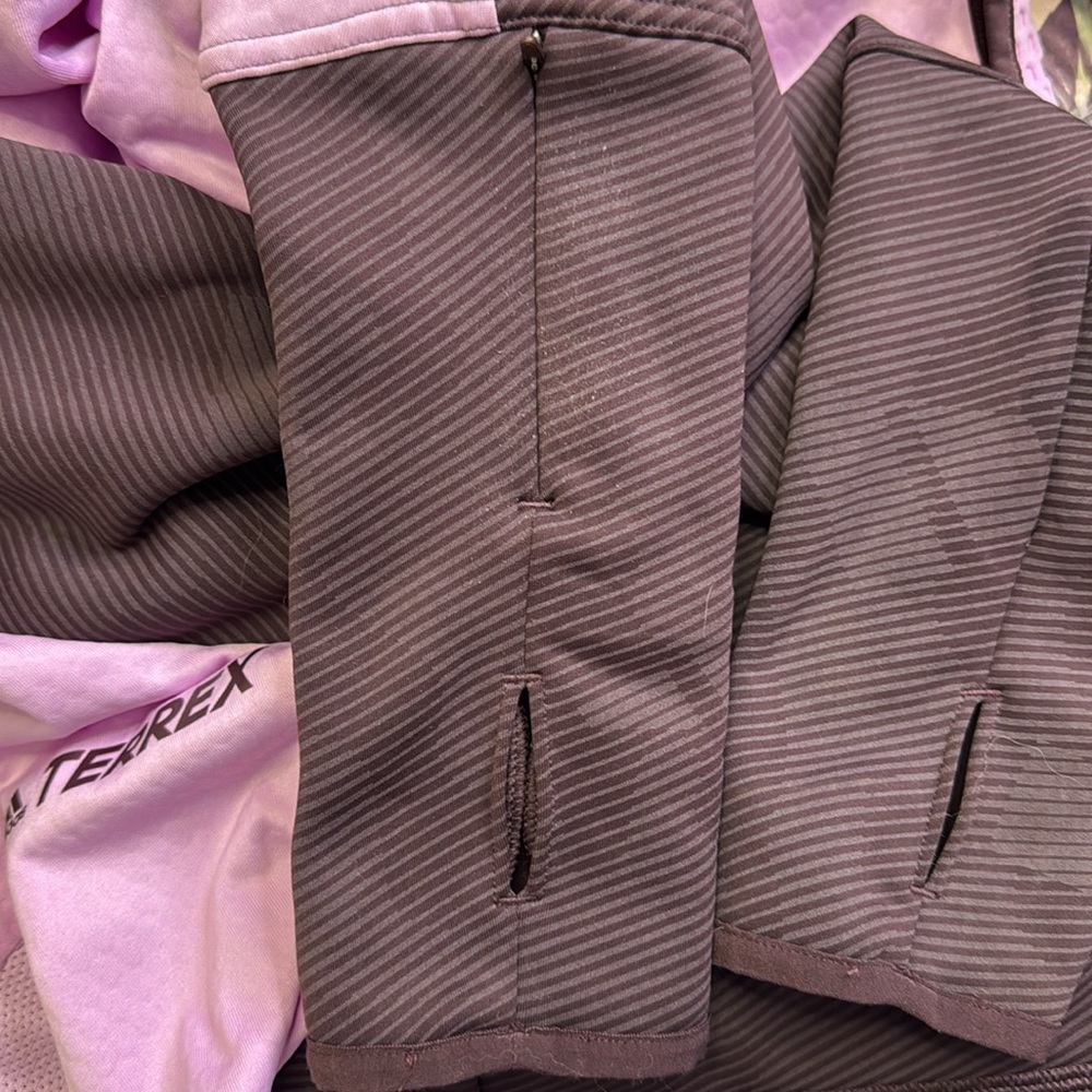 NWOT adidas Purple Ski Jacket with High Collar and Fitted Silhouette - Picture 12 of 13